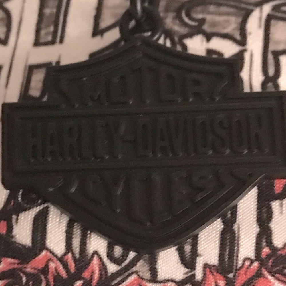 NWOT Harley-Davidson Black B&S Pendant with 20"- 22” Black Chain.